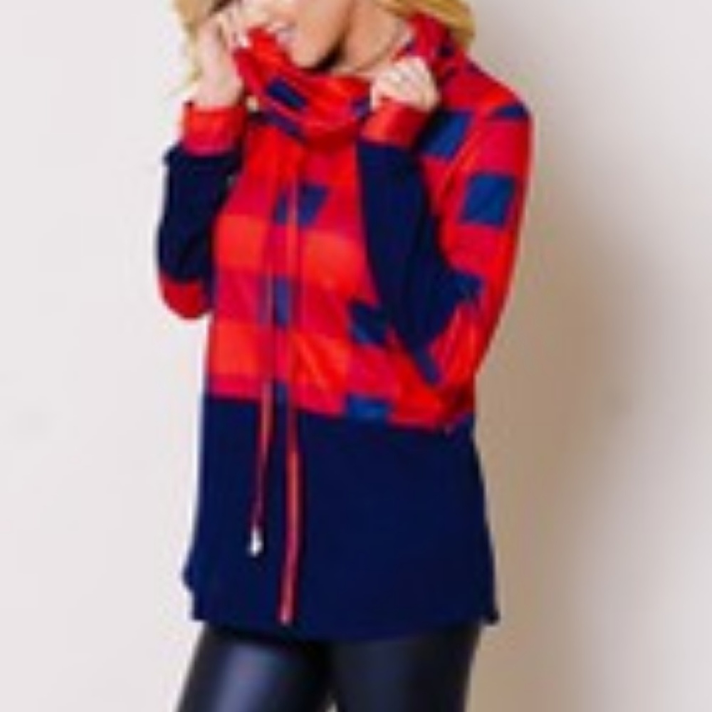 pullover top - Picture 2 of 3